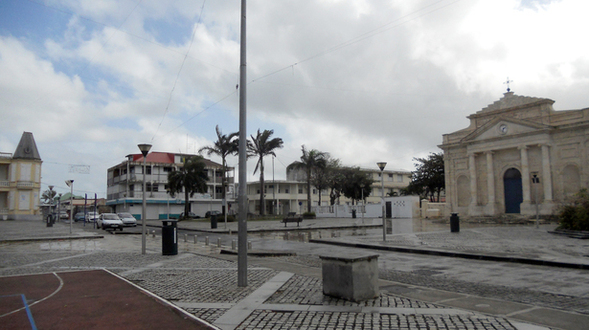 Le Moule - main square, seconds aways from L'Artocarpe - Guadeloupe