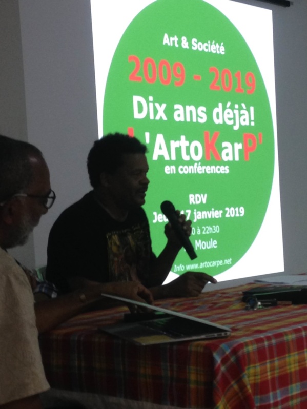 Le leader du LKP, Mr Elie Domota a cloturé cet événement-anniversaire de L'Artocarpe, qui tenait son événement conférence autour de la thématique Art & Société. Le LKP fêtant ses 10 ans également...