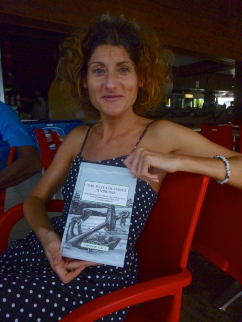 Fabienne Viala était en résidence à L’Artocarpe en Sept 2014. Elle est réinvitée en Guadeloupe pour participer au colloque international « Route de L’Esclave : des itinéraires pour réconcilier histoire et mémoire » en Décembre 2014.