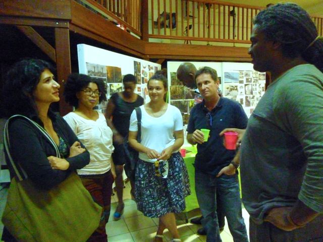 Ivelisse meeting photographers Daniel Goudrouffe and Laurent Debompuis at the art school of Guadeloupe