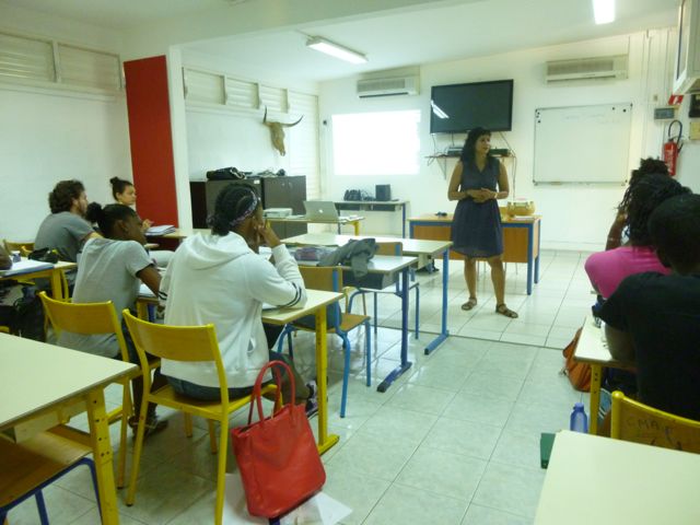 Ivelisse at the Centre des Métiers d'Art, in Guadeloupe, talking to students